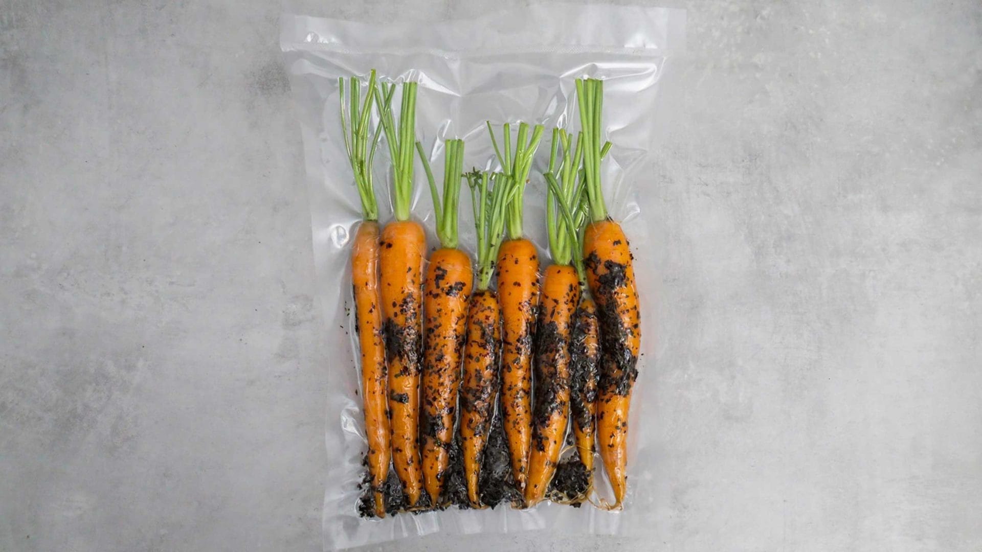 Carrots vacuum packed with dulse