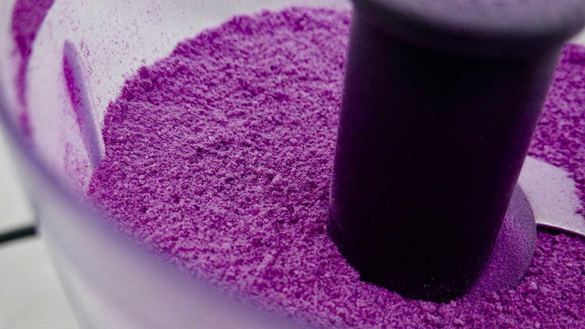 Red cabbage - cabbage flour in the blender