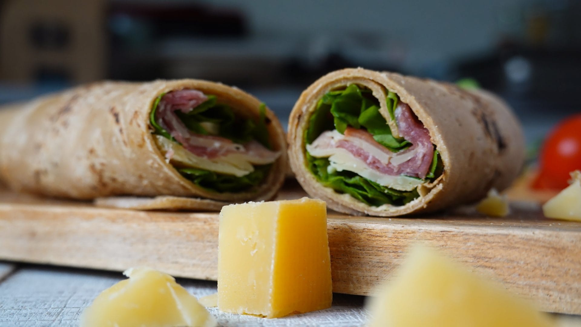 Wraps filled with rocket and Parma ham