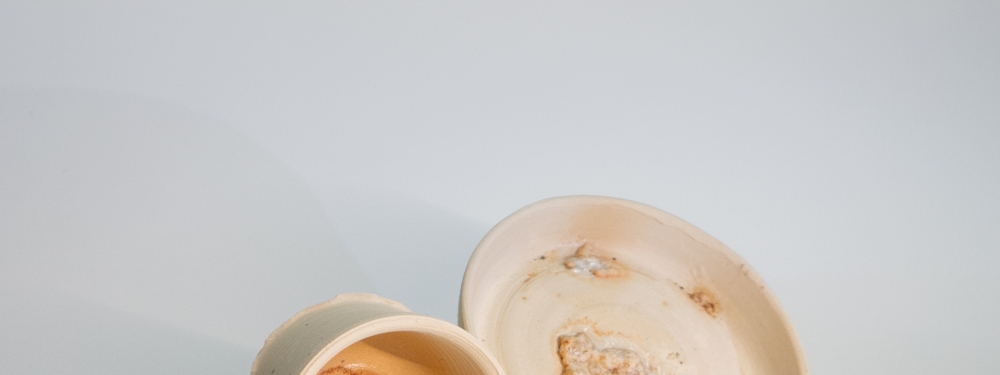 Fusion of ceramics and bread, new bowls