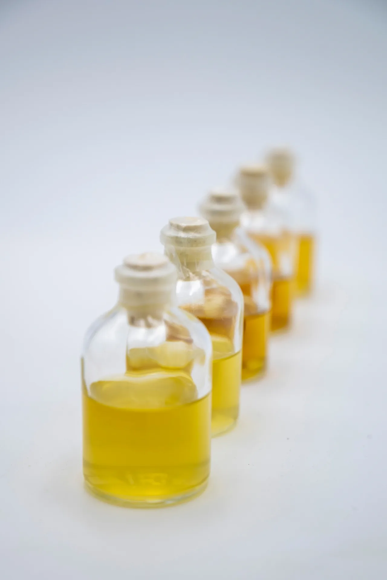 Fünft Flaschen Bananenduft hintereinander