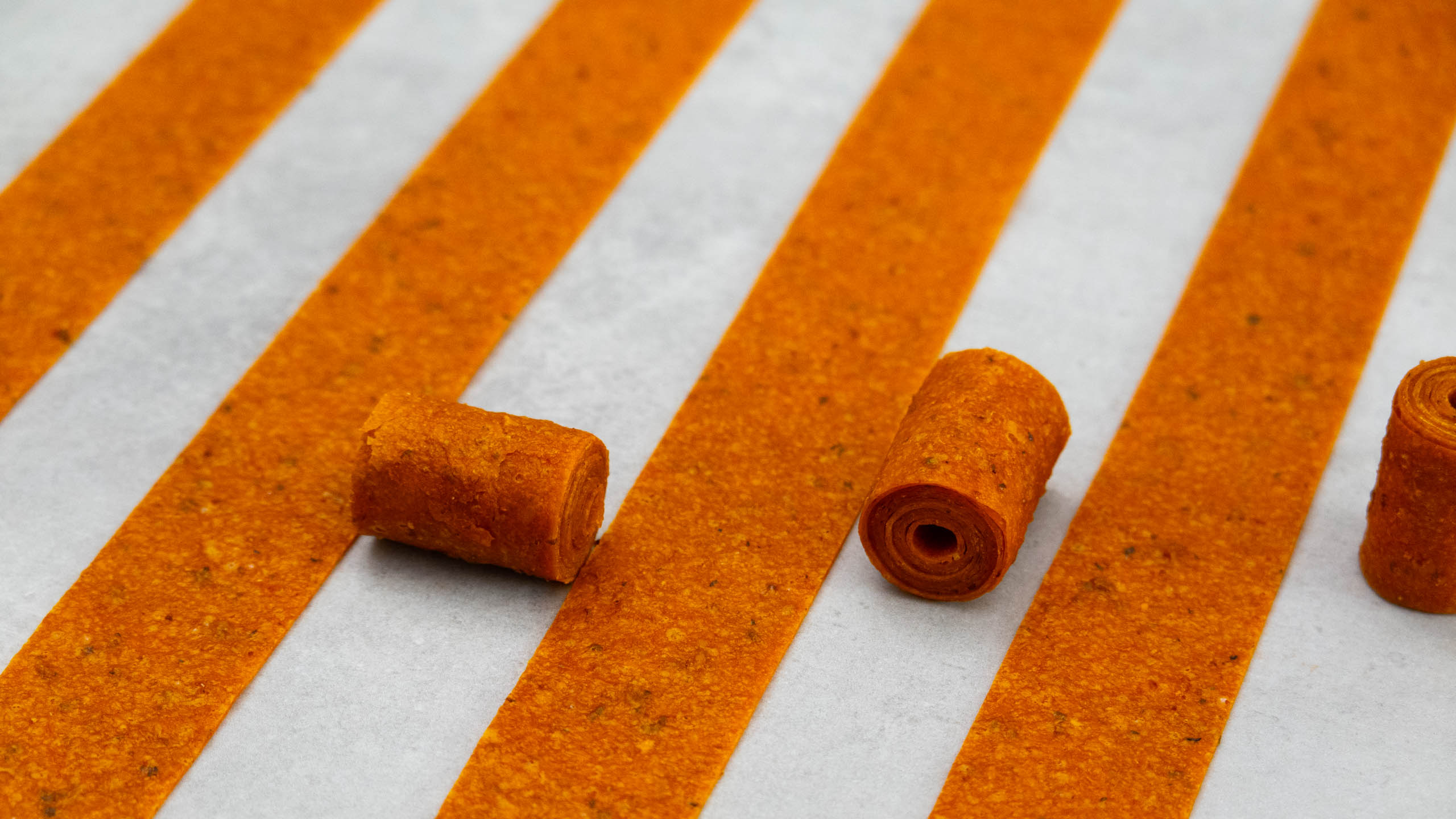 Sweet and sour fruit leather MILK.